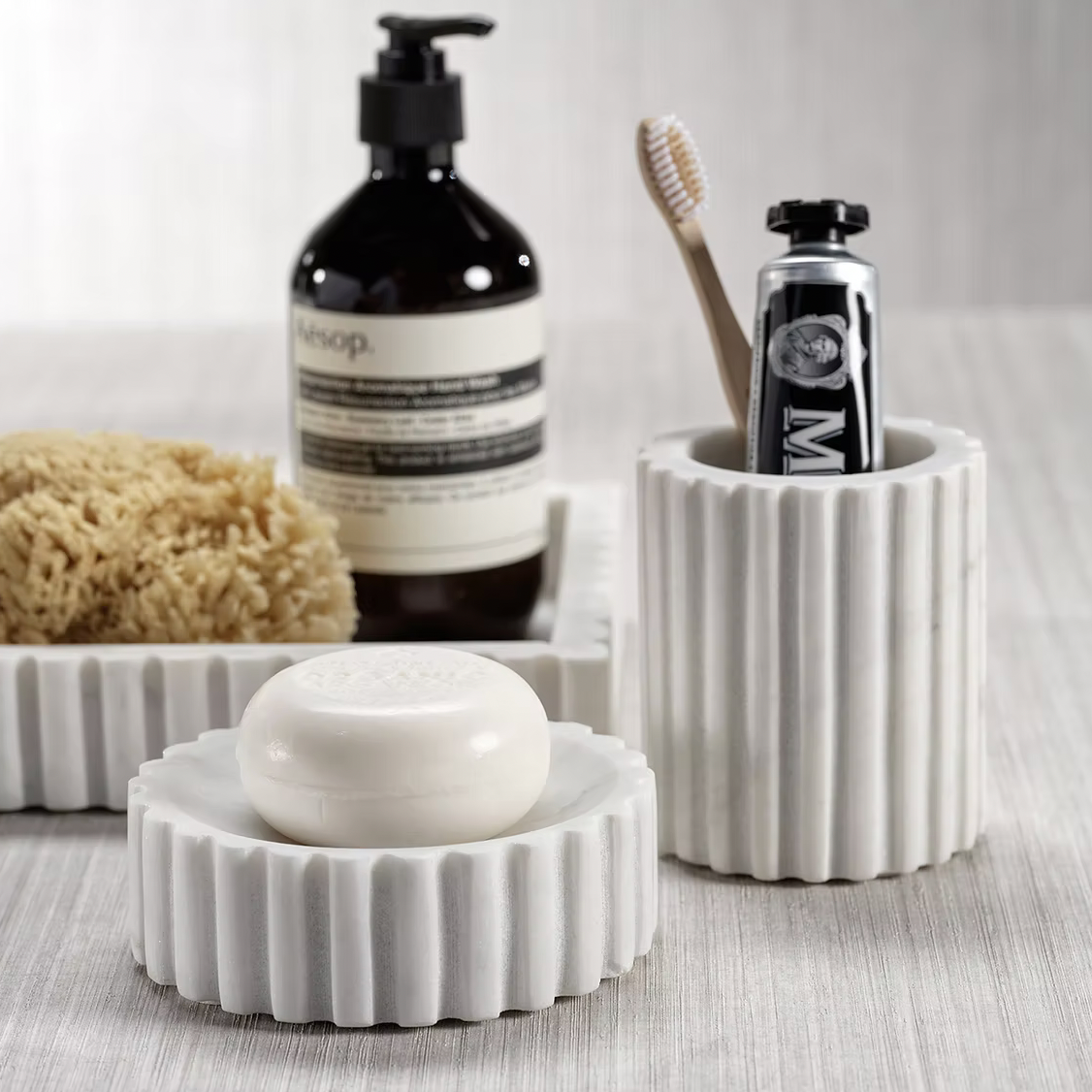 Scalloped Marble Soap Dish