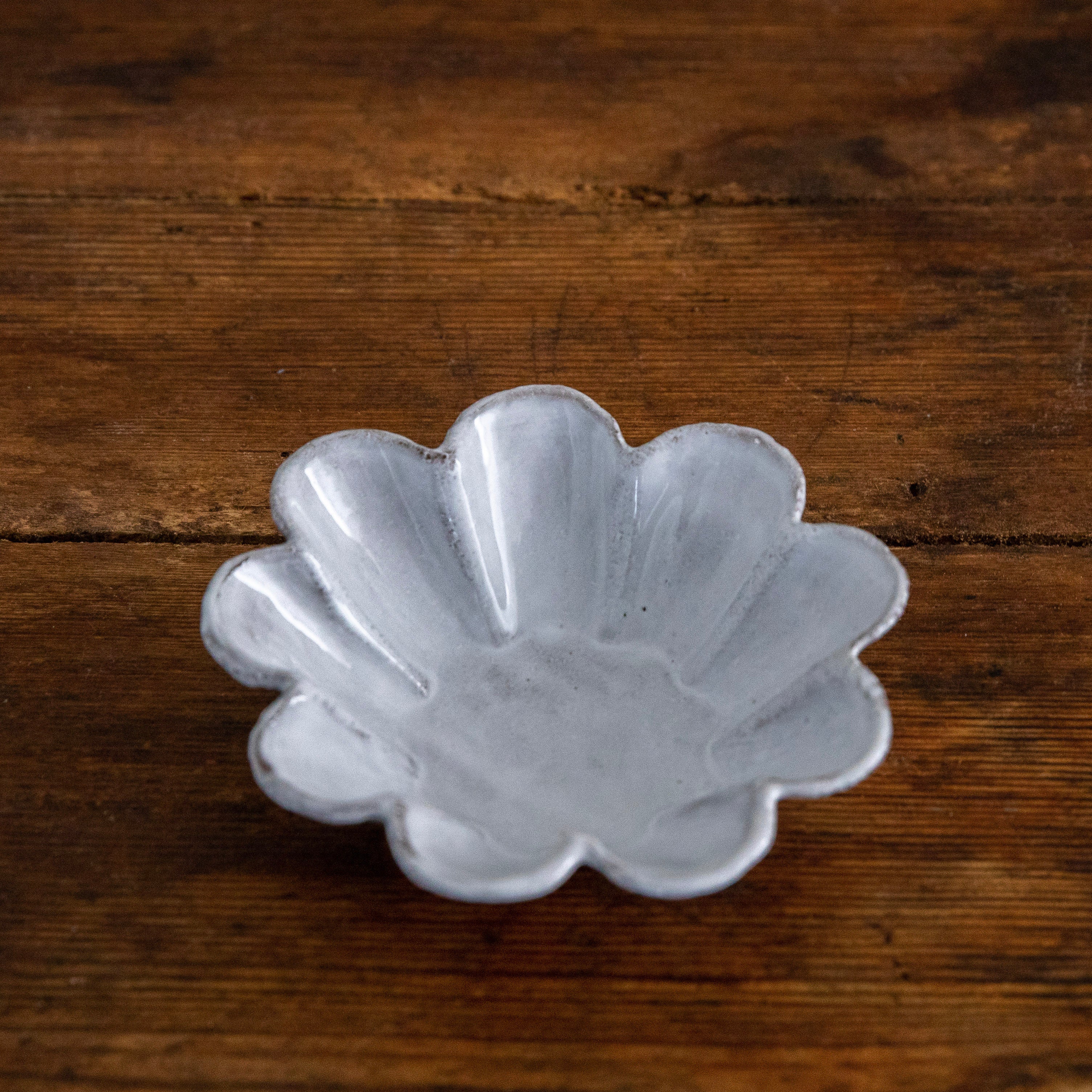 Astier de Villatte <br> Medium Fifine Saucer