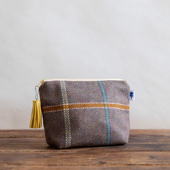 J&L Tweed <br> Walker Makeup Bag Small Golspie Lovat