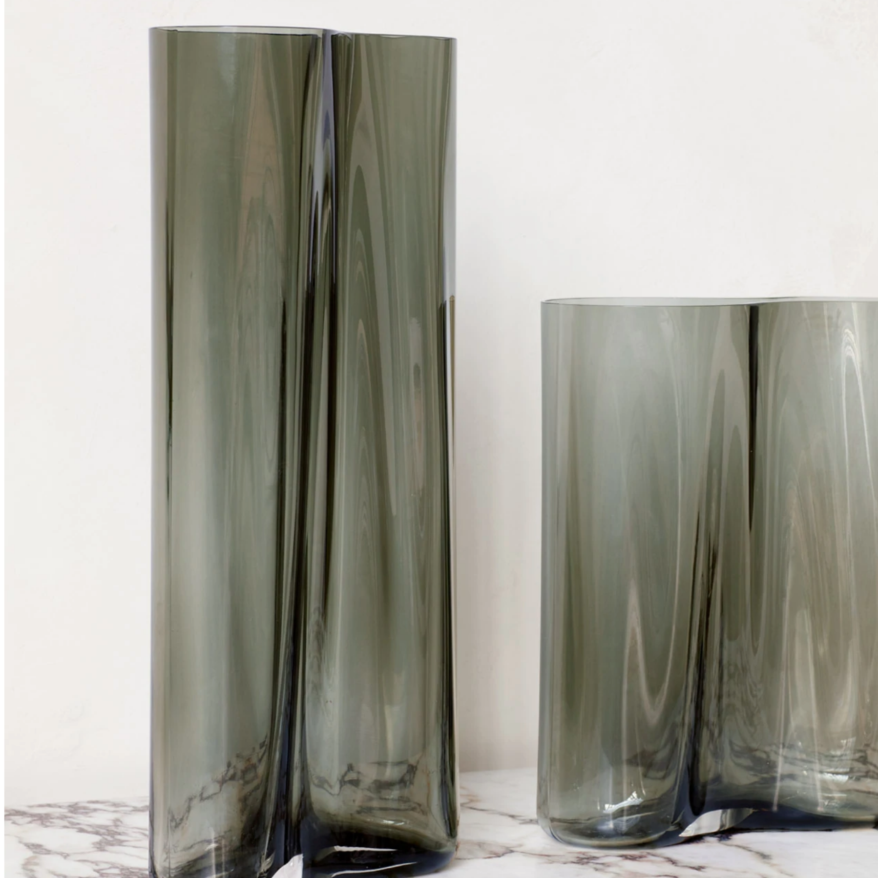 Gabriel Tan <br> Aer Vase